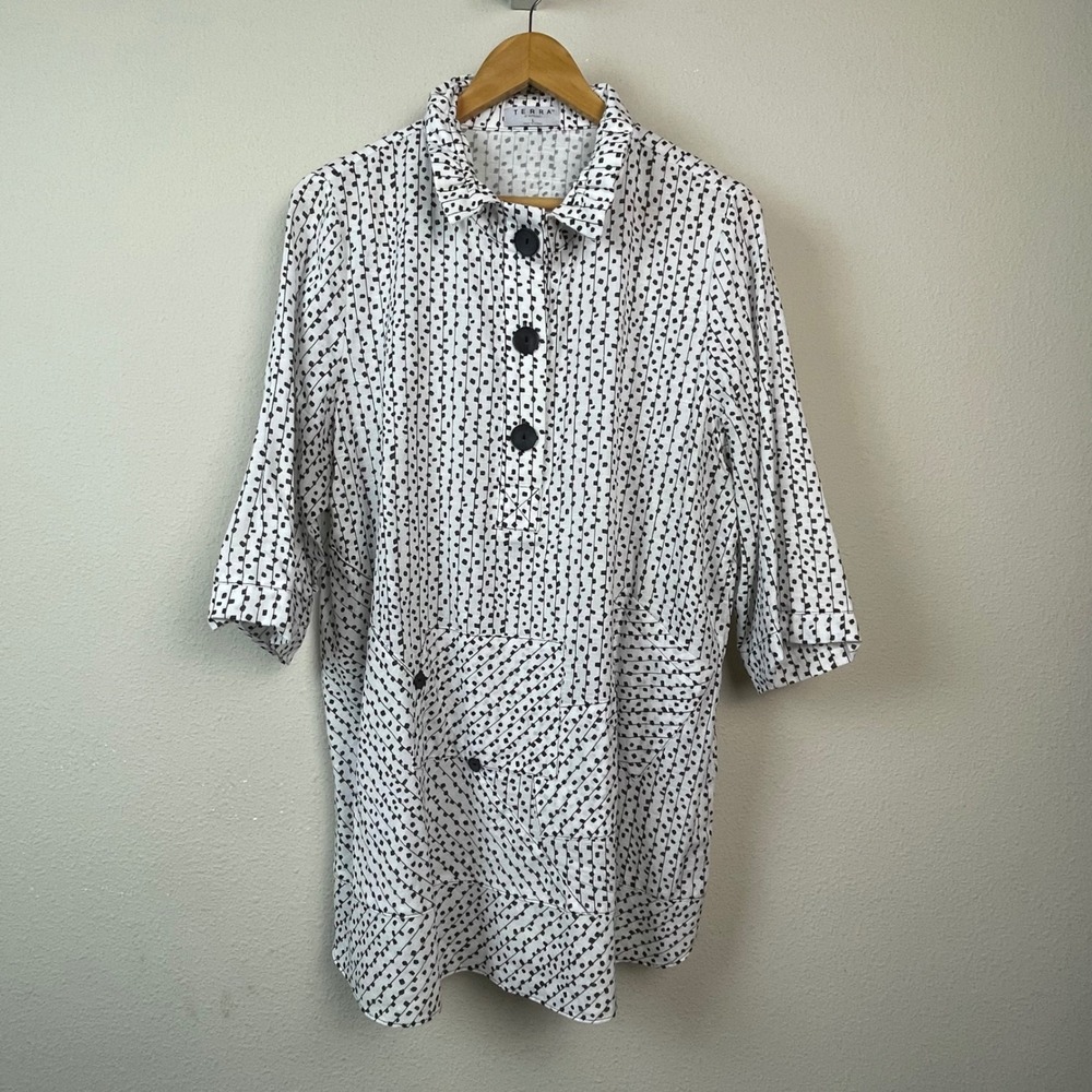 Terra SJ Apparel Tunic Top Womens‎ L White Black Dot Button Up Lagenlook Coastal